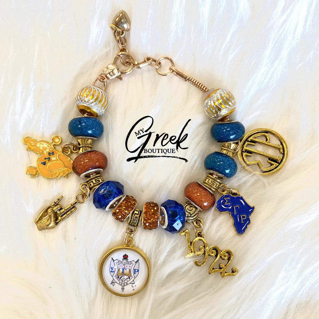 Sigma Gamma Rho (ΣΓΡ) Charm Bracelet: A stylish accessory featuring iconic symbols, perfect for showcasing sisterhood and pride. 